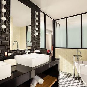 Suite "Eiffel" met een King Size Bed
